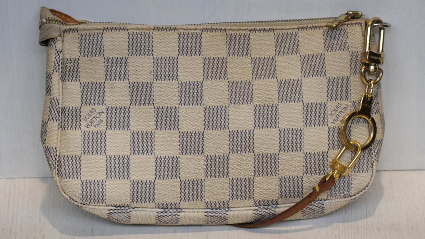 Louis Vuitton Pochette accessoire Damier Azur