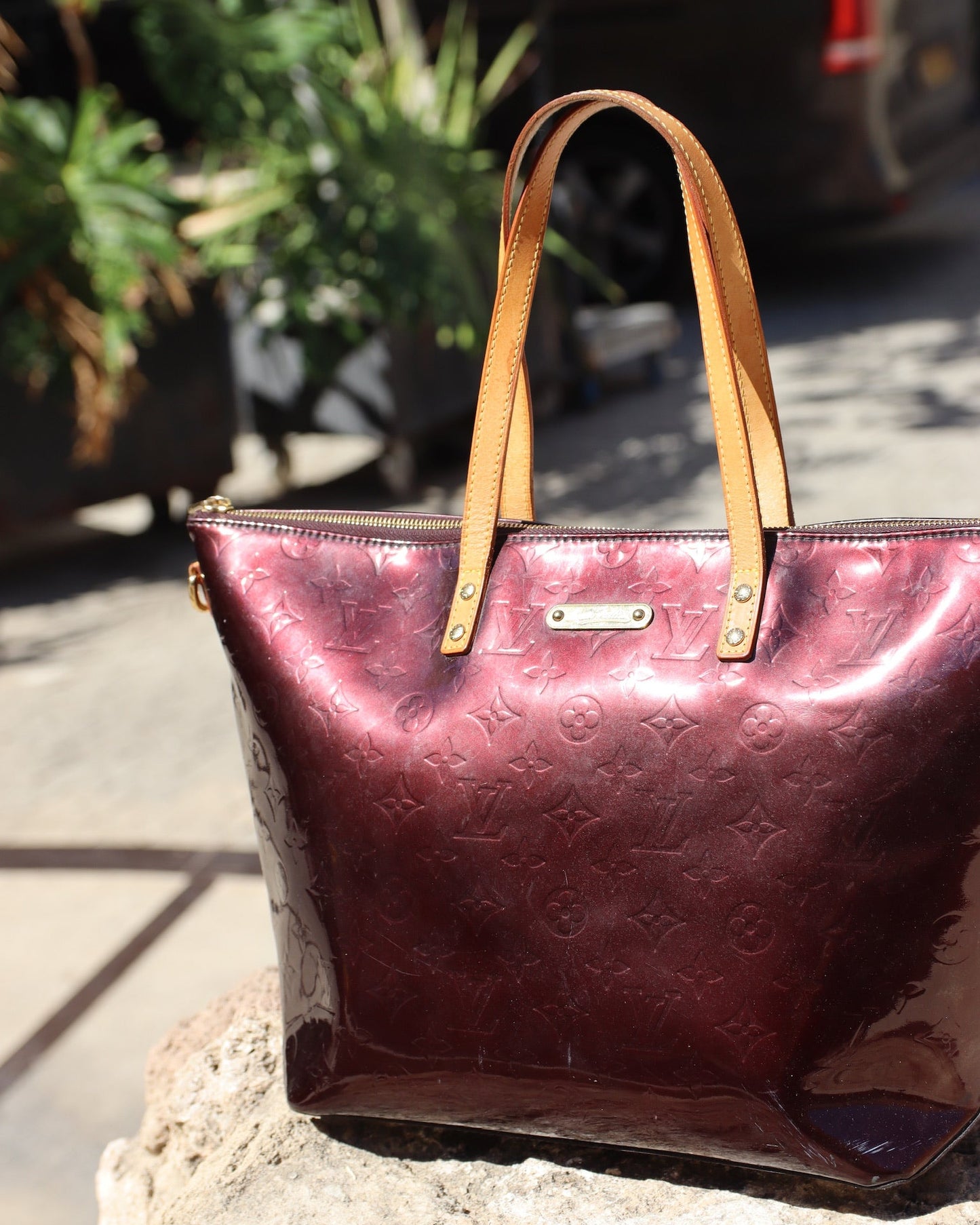 Louis Vuitton Monogram Vernis Bellevue GM Tote Bag – Amarante