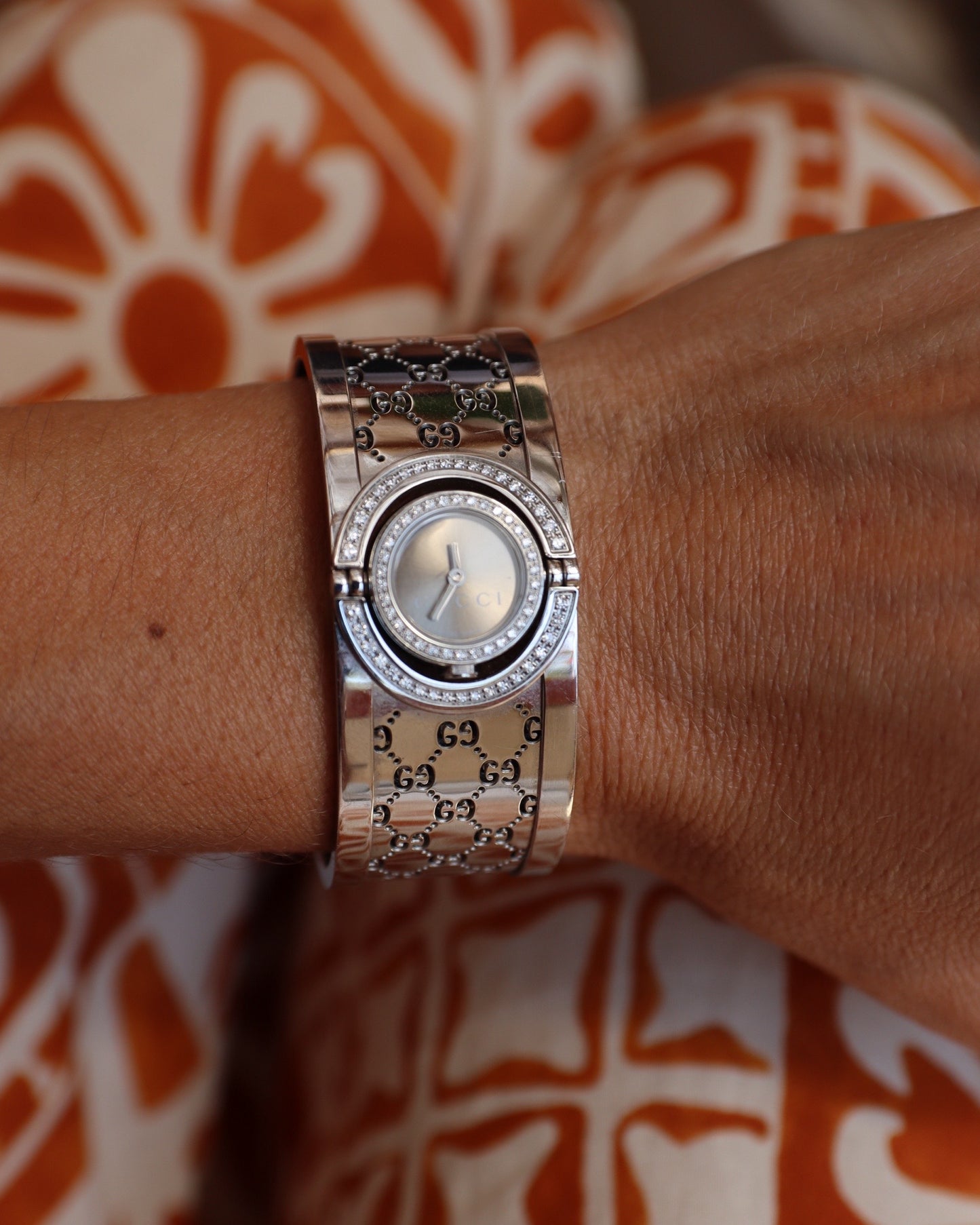 Gucci Twirl Watch with Brilliance and Steel