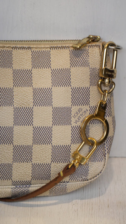 Louis Vuitton Pochette accessoire Damier Azur