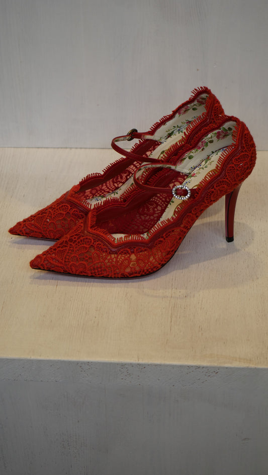 Gucci Virginia 95 red lace pumps